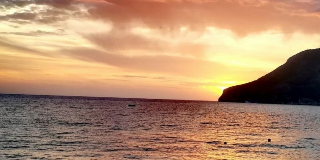 Puente de Todos los Santos con Narval en La Herradura